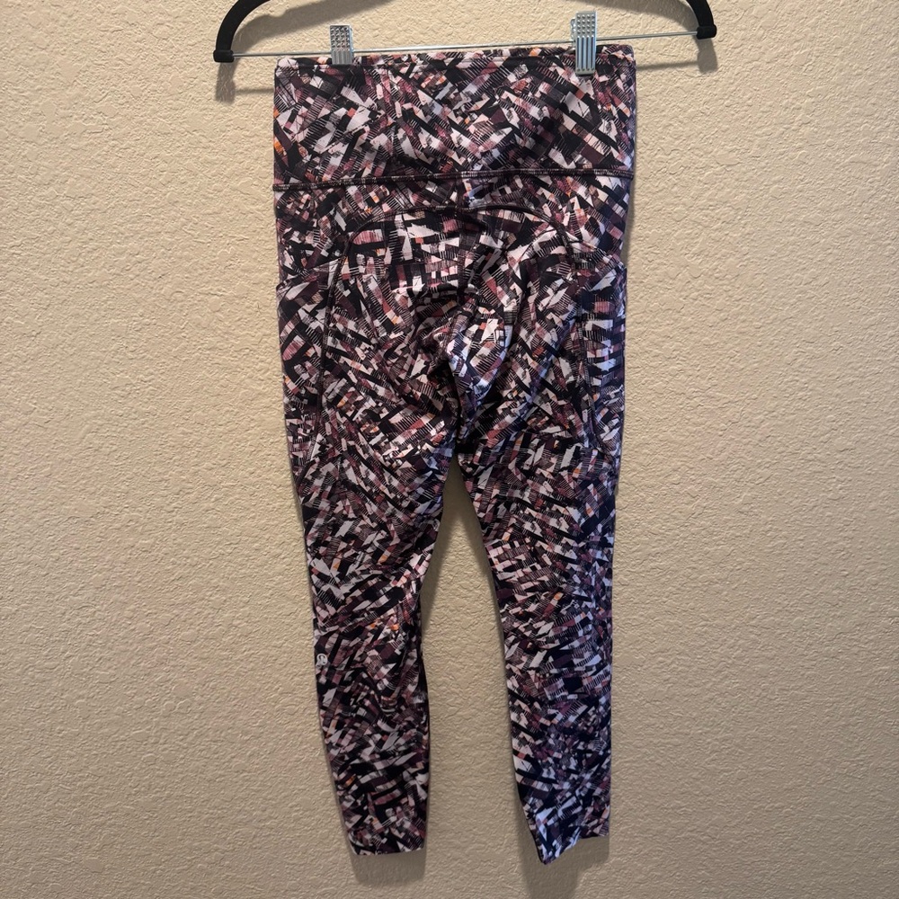 Lululemon Fast and Free Tight II 25" Nulux size 6 - Picture 6 of 8